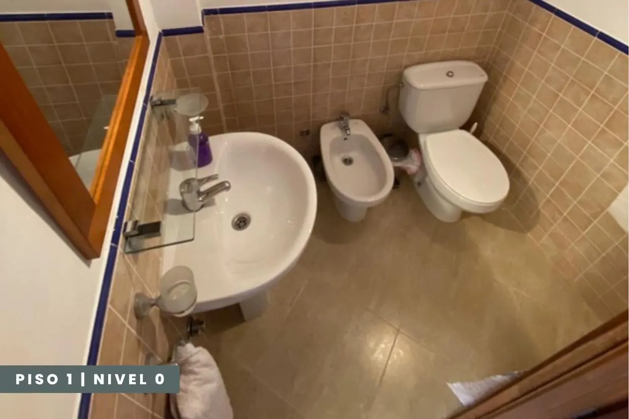 Pisos Baza, Tres Apartmentos En Baza Central Apartment