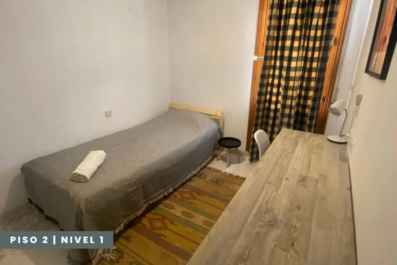 Pisos Baza, Tres Apartmentos En Baza Central