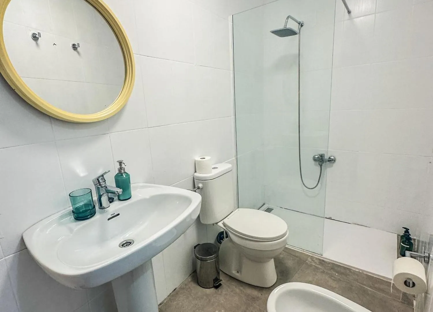 Pisos Baza, Tres Apartmentos En Baza Central 0*,  Spanien