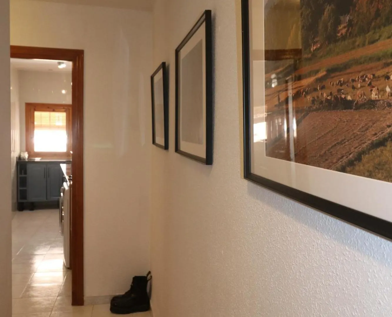 Pisos Baza, Tres Apartmentos En Baza Central Apartment