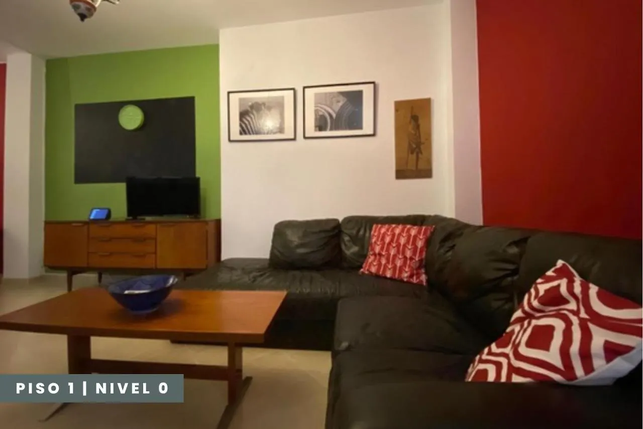 Pisos Baza, Tres Apartmentos En Baza Central